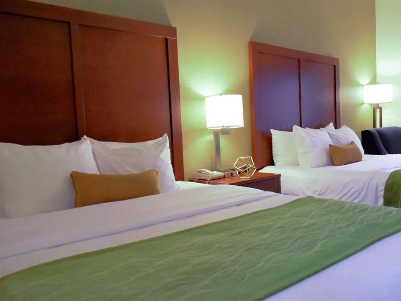 Comfort Inn & Suites Greenville I-70 Zewnętrze zdjęcie