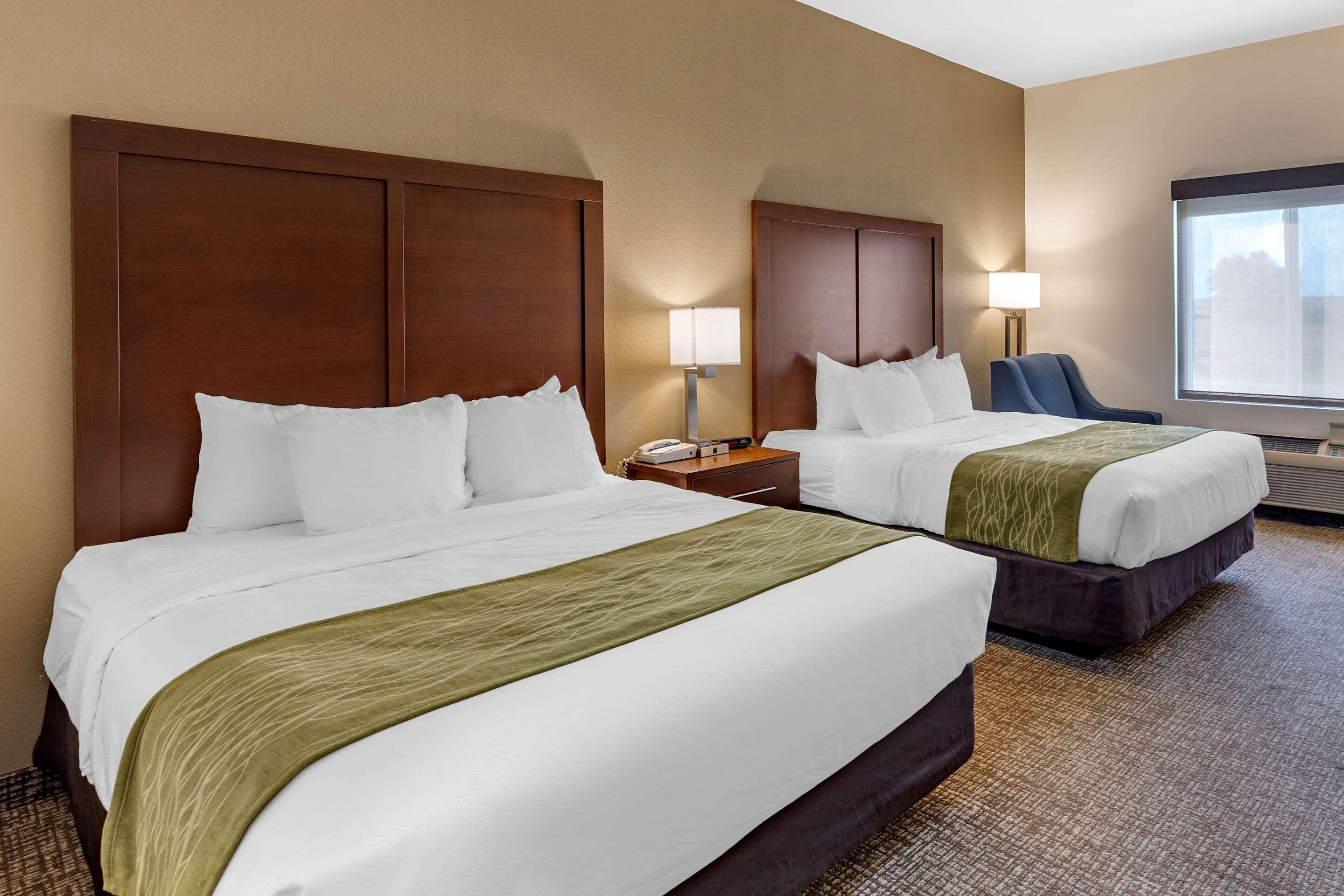 Comfort Inn & Suites Greenville I-70 Zewnętrze zdjęcie