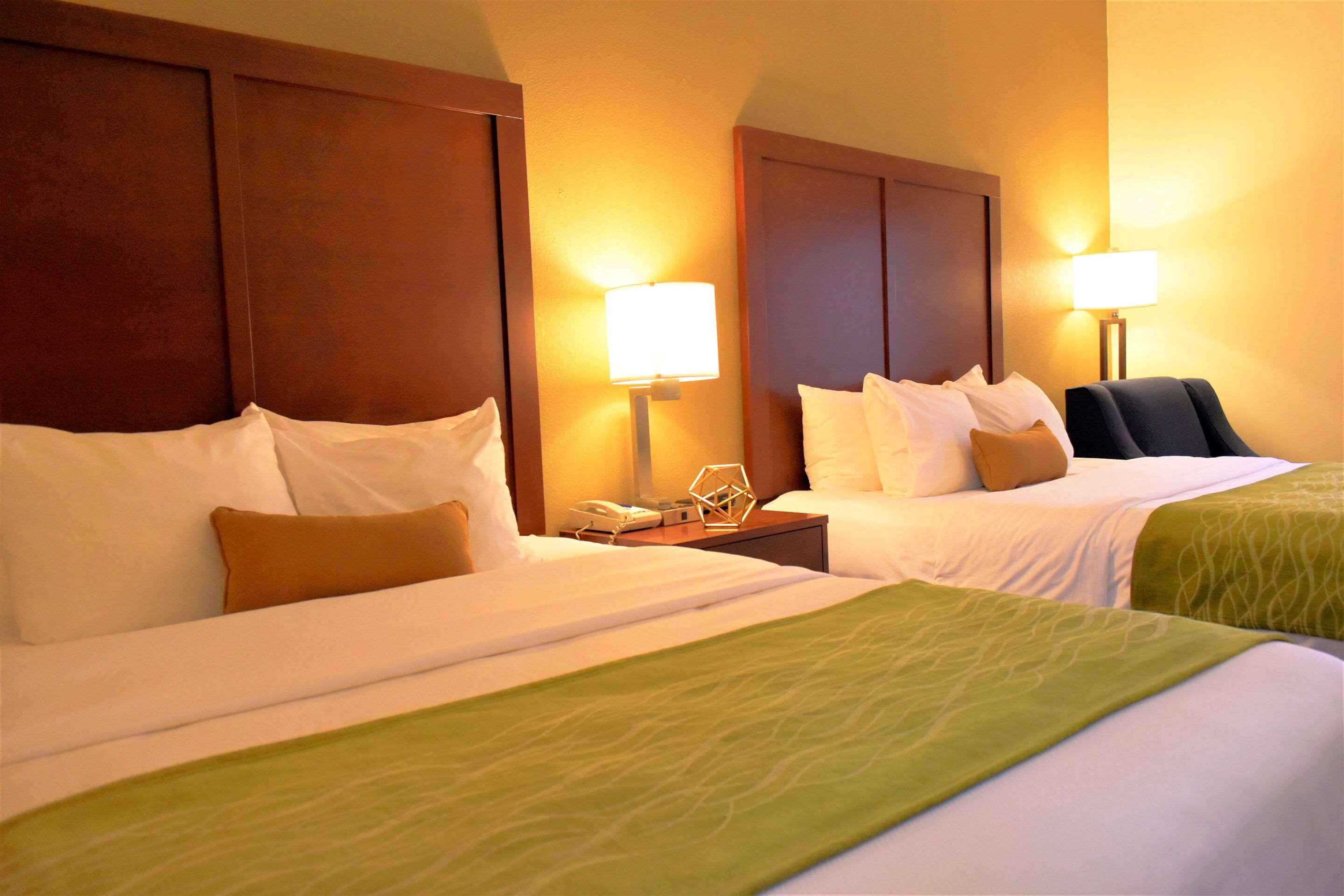 Comfort Inn & Suites Greenville I-70 Zewnętrze zdjęcie