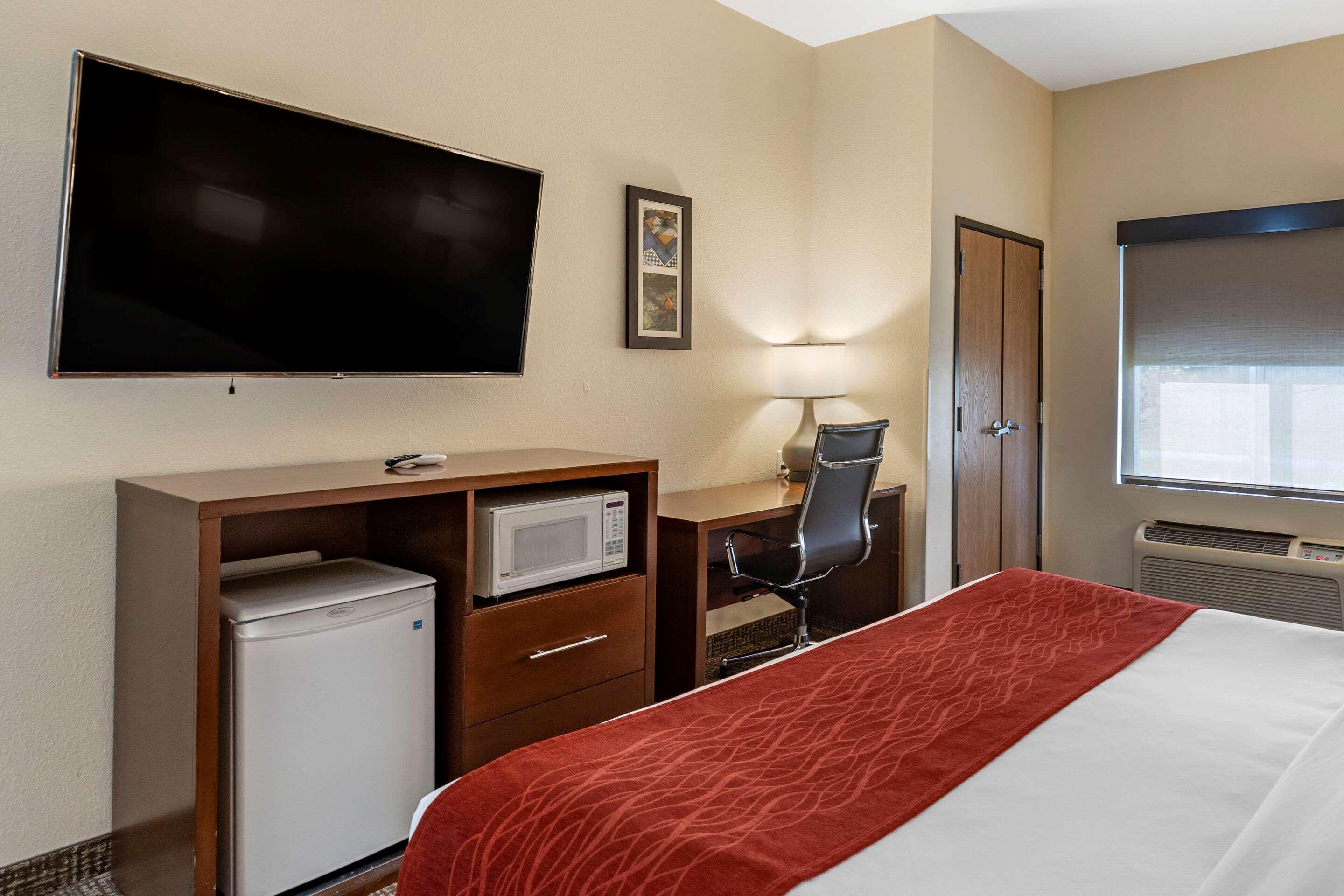 Comfort Inn & Suites Greenville I-70 Zewnętrze zdjęcie