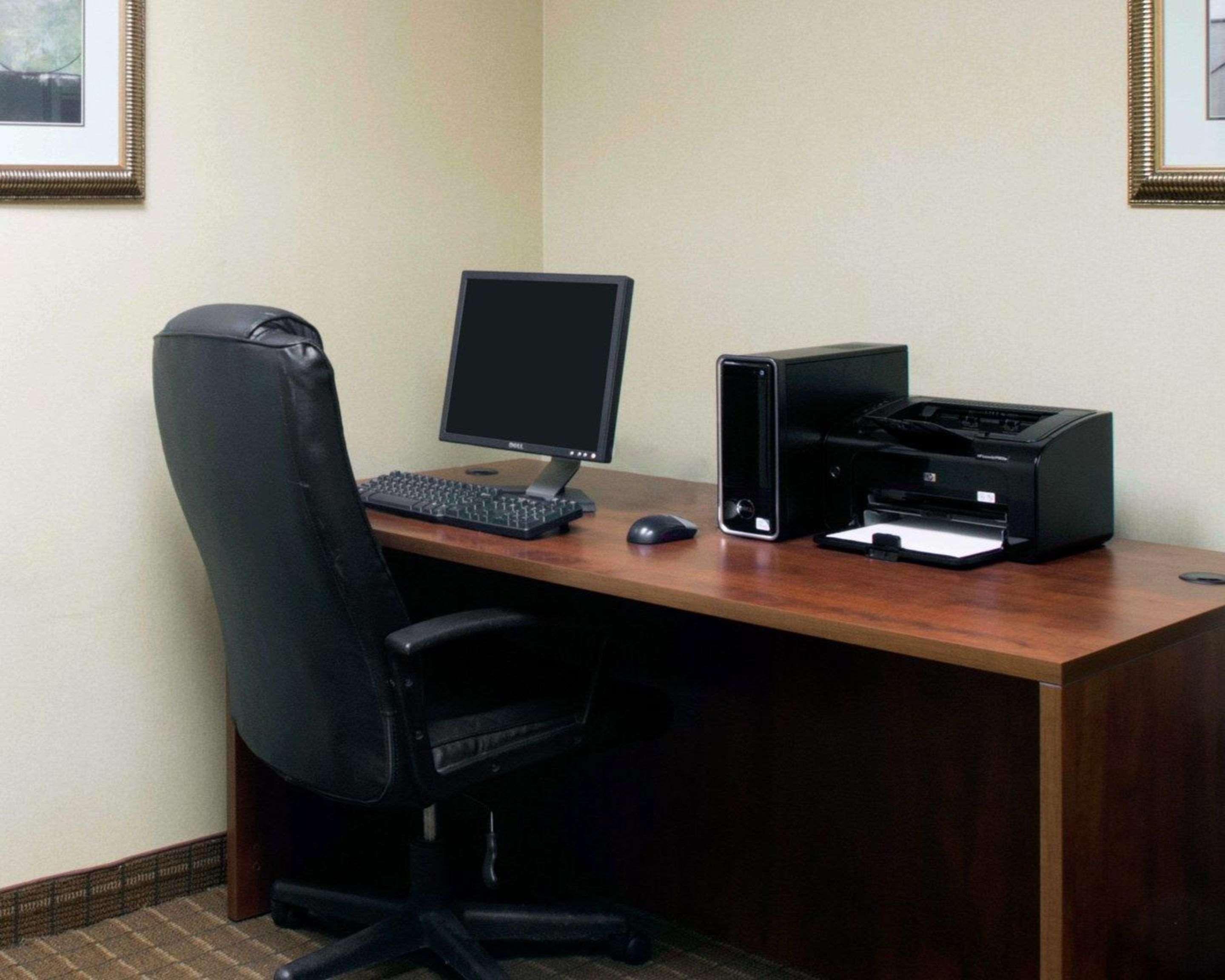 Comfort Inn & Suites Greenville I-70 Zewnętrze zdjęcie