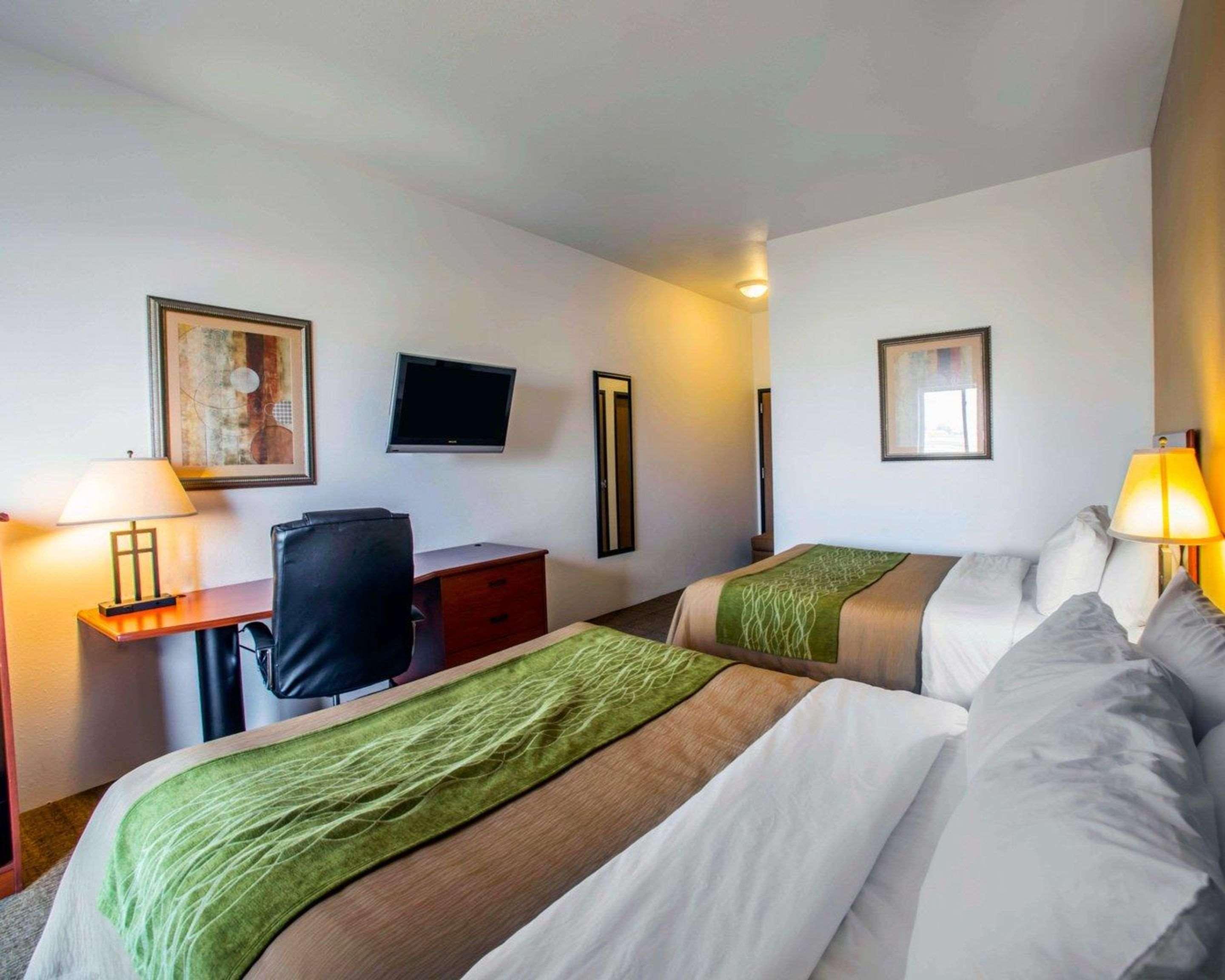 Comfort Inn & Suites Greenville I-70 Zewnętrze zdjęcie