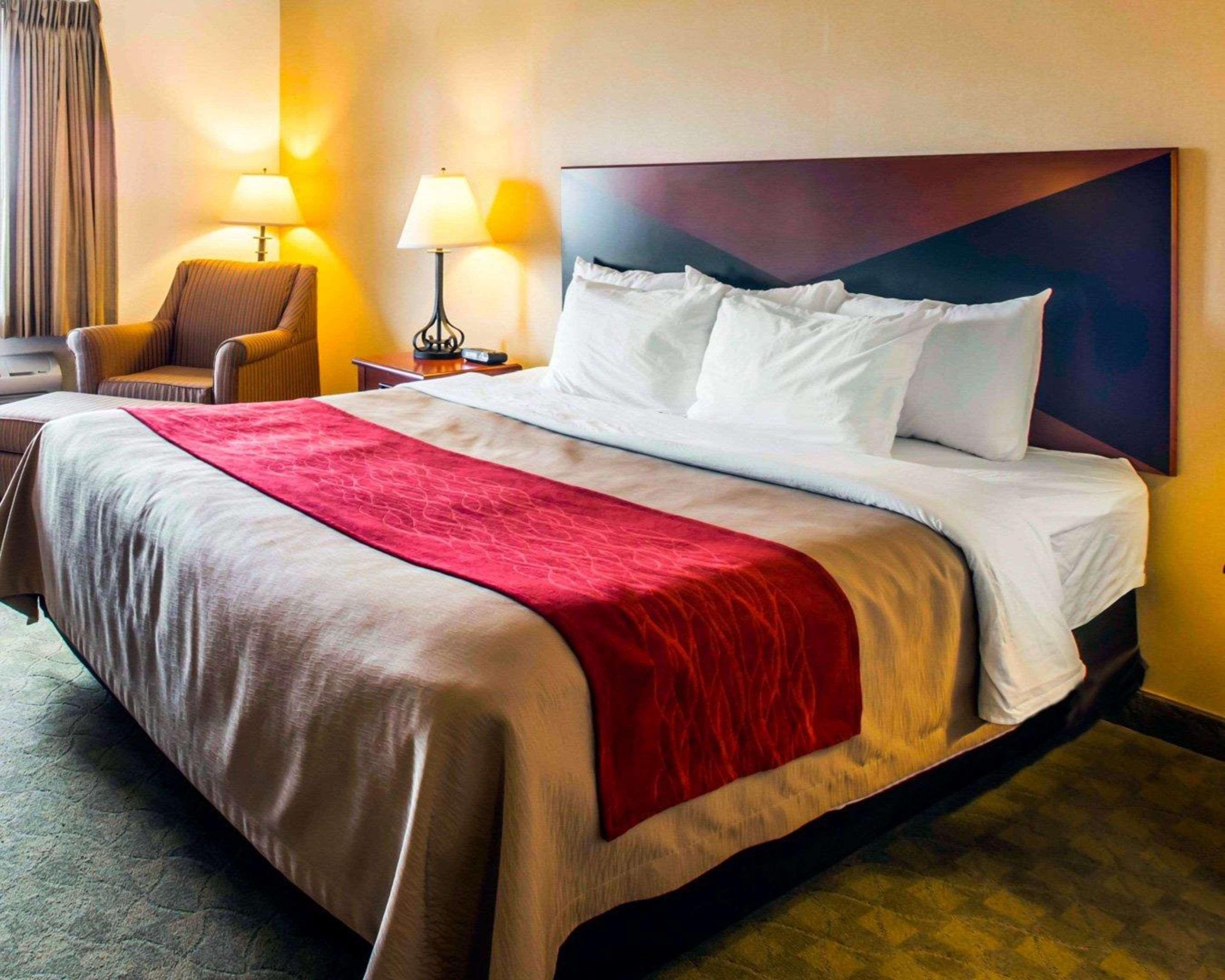 Comfort Inn & Suites Greenville I-70 Zewnętrze zdjęcie