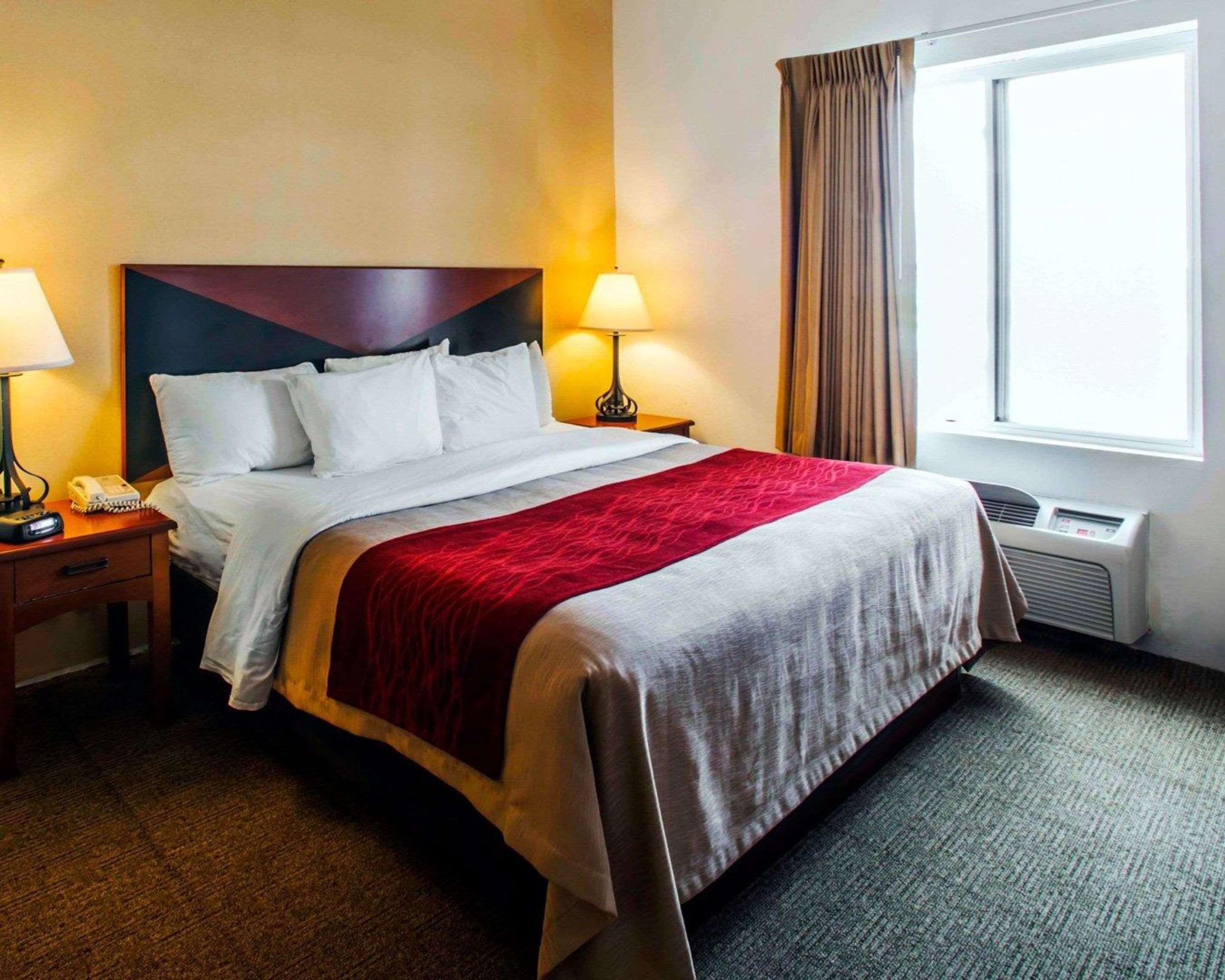 Comfort Inn & Suites Greenville I-70 Zewnętrze zdjęcie