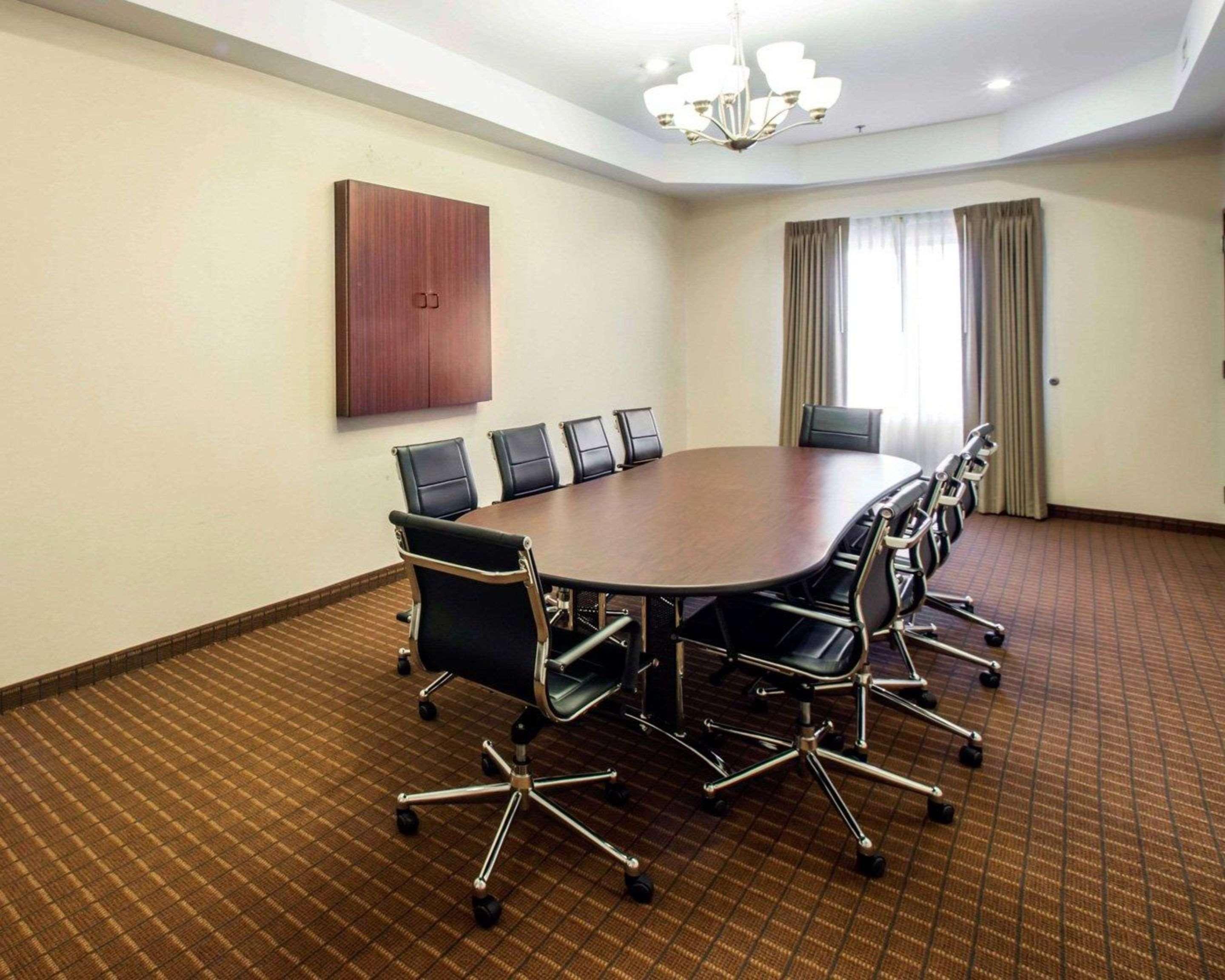 Comfort Inn & Suites Greenville I-70 Zewnętrze zdjęcie