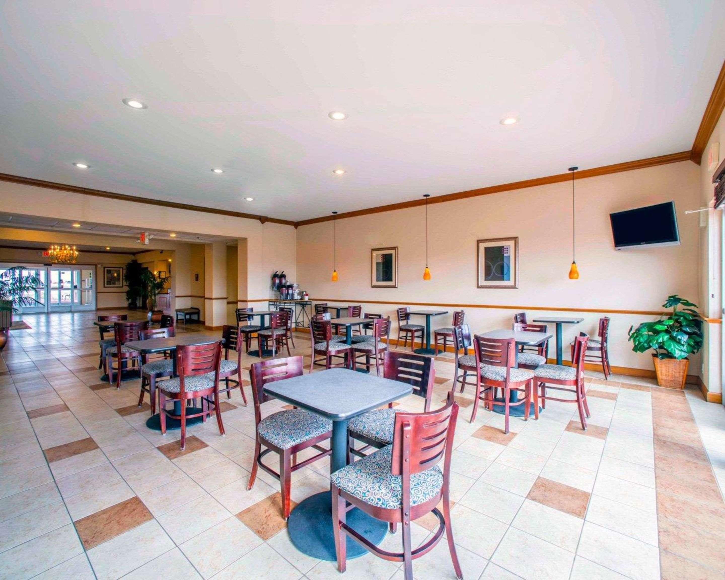 Comfort Inn & Suites Greenville I-70 Zewnętrze zdjęcie