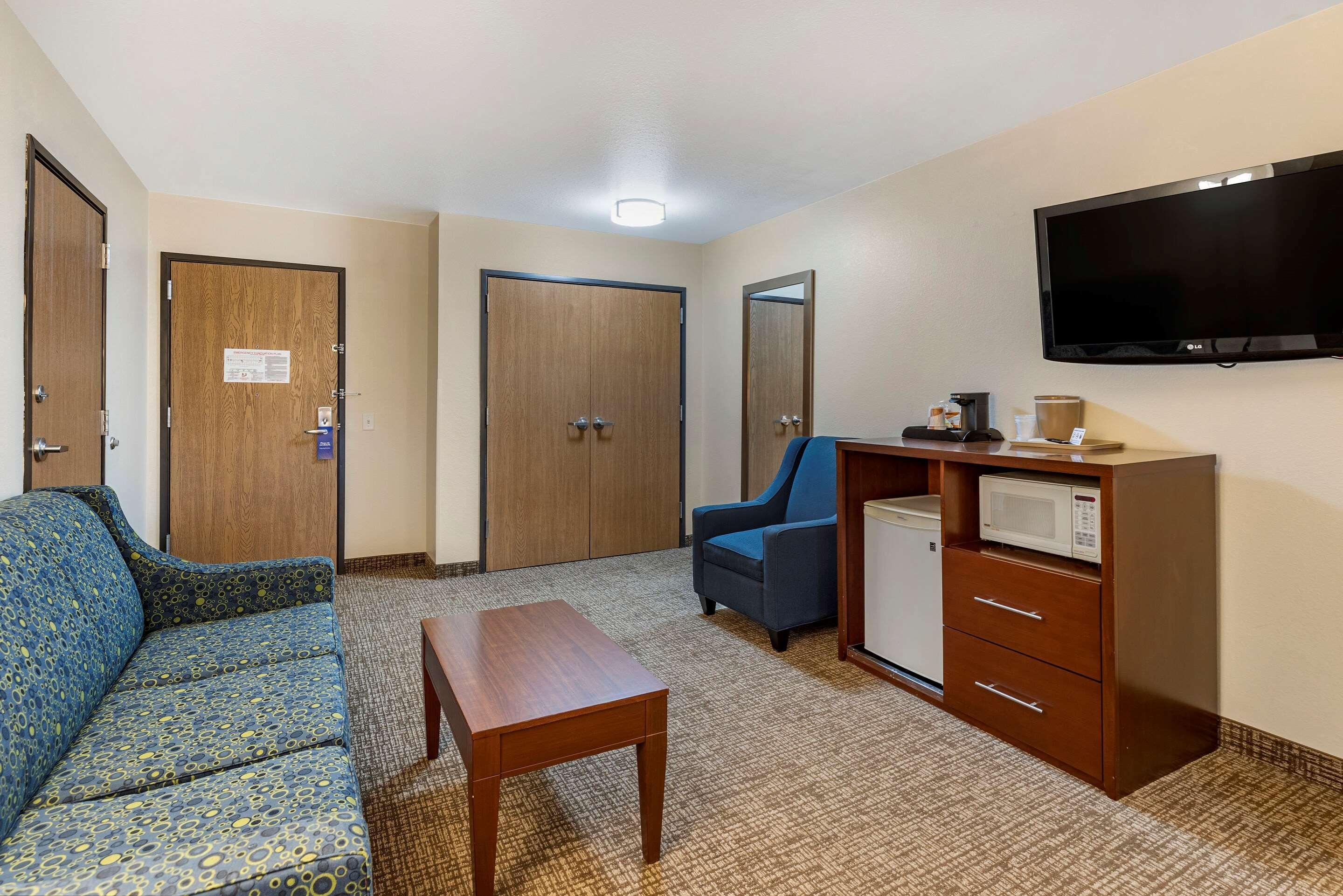 Comfort Inn & Suites Greenville I-70 Zewnętrze zdjęcie