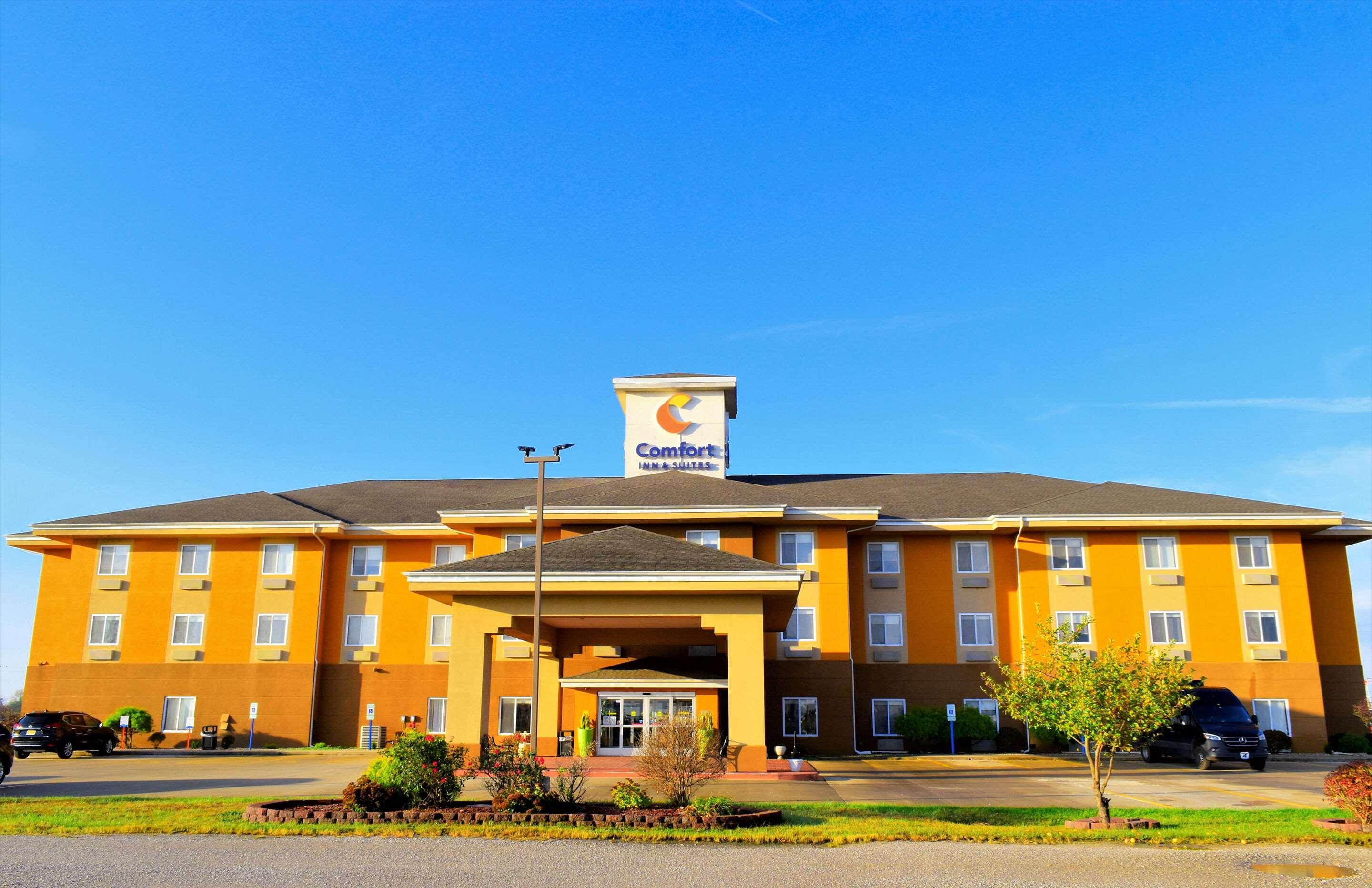 Comfort Inn & Suites Greenville I-70 Zewnętrze zdjęcie