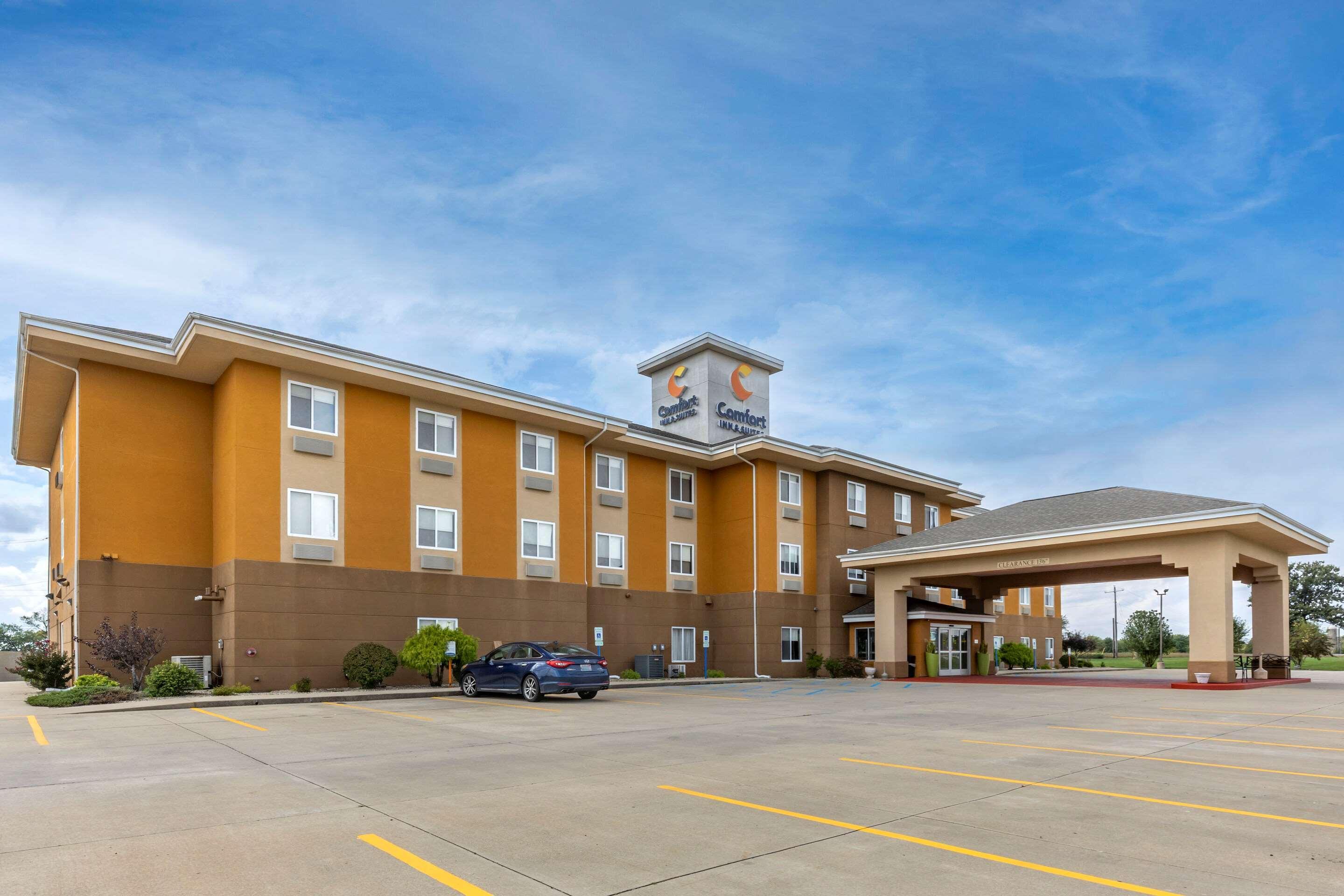 Comfort Inn & Suites Greenville I-70 Zewnętrze zdjęcie