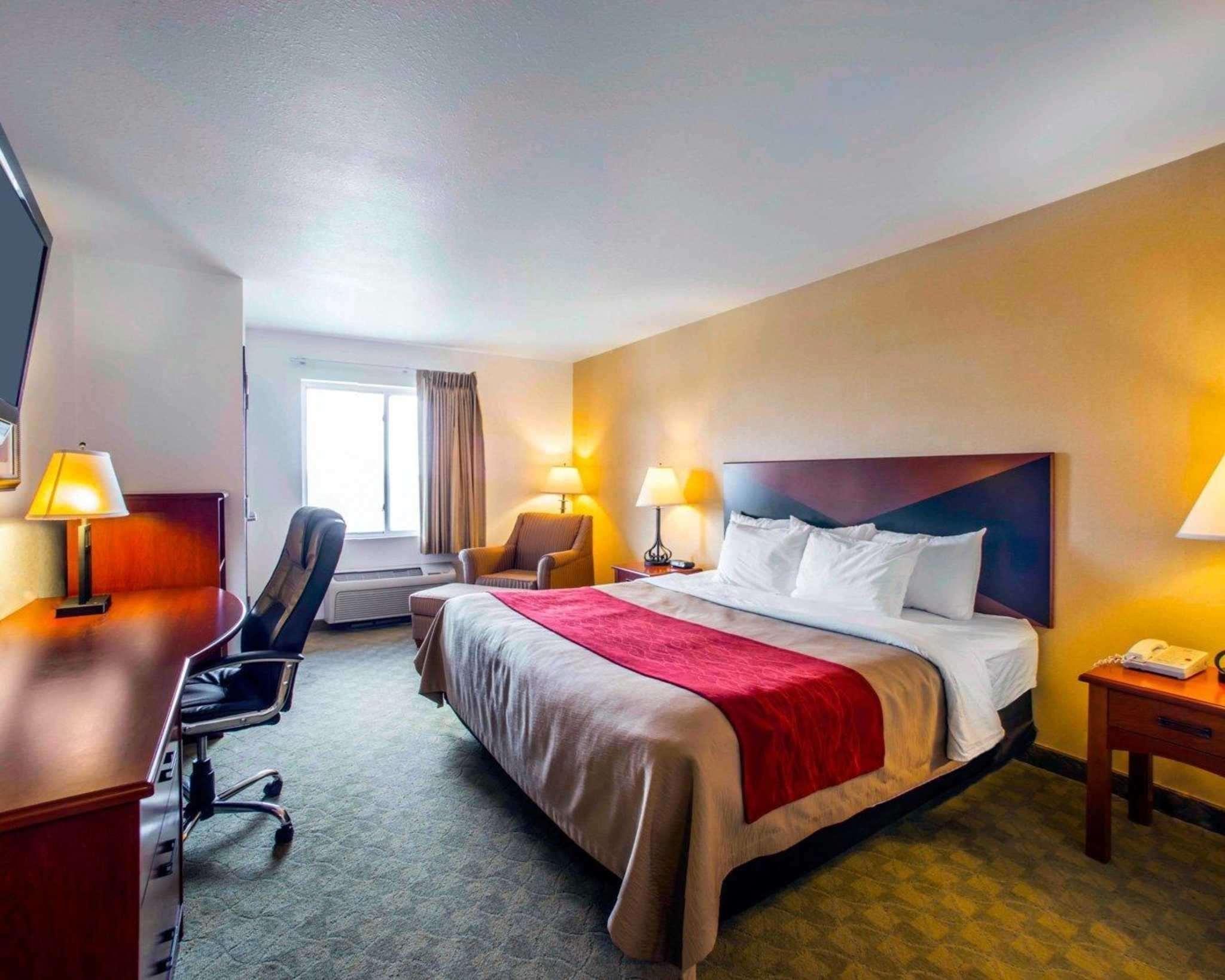 Comfort Inn & Suites Greenville I-70 Zewnętrze zdjęcie